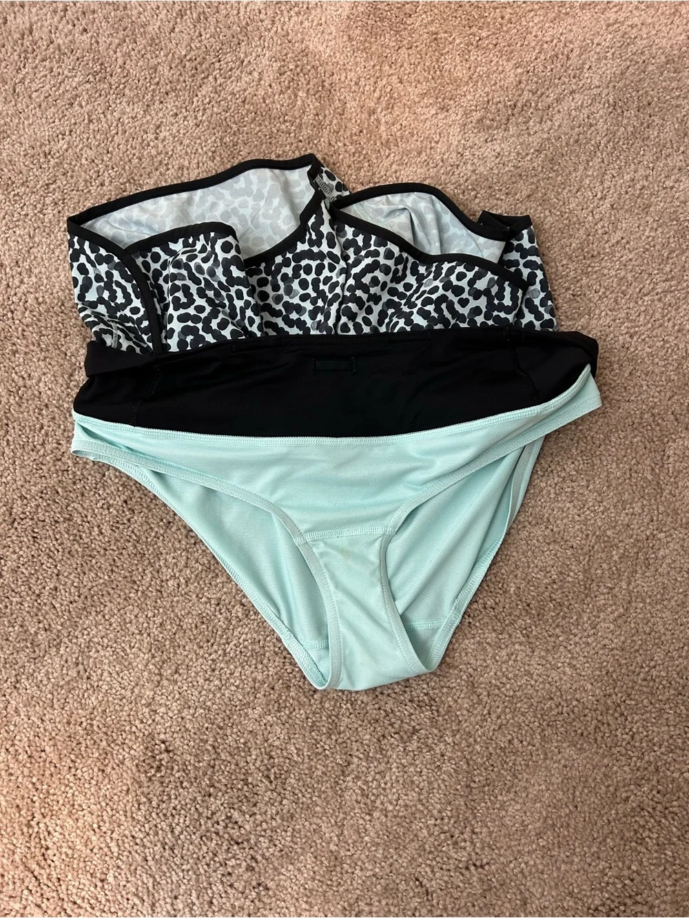 Lululemon Run Speed Ace Spot Tranquil Shorts Sz 8